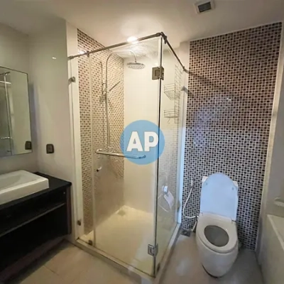 Kamar mandi bersih unit dijual Apartemen Pavilion 2 kamar tidur