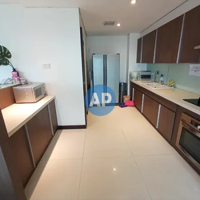 Dapur unit disewakan Apartemen Pavilion Jakarta renovasi modern