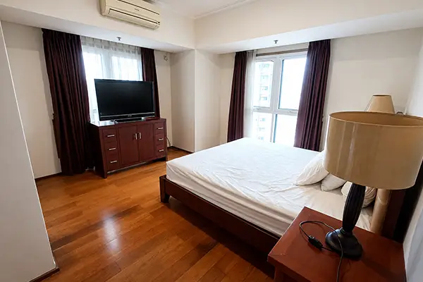 sewa apartemen jakarta pusat 3 kamar tidur luas 142 m2 tower 1 furnish