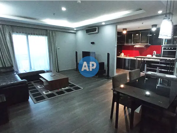 Ruang tamu apartemen Pavilion 1BR yang dijual, kondisi rapi dan siap huni