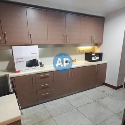 Dapur apartemen pavilion 3BR furnish lengkap luas 142 m2 tower 2