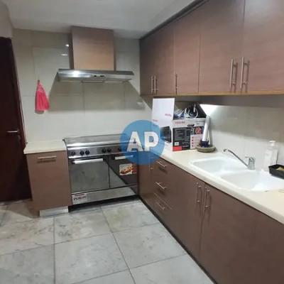 Dapur tambahan apartemen pavilion 3BR luas 142 m2 furnish