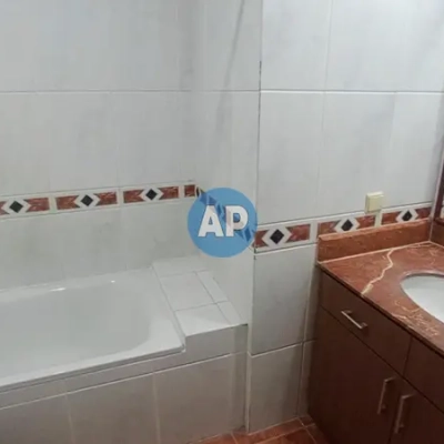 Kamar mandi unit dijual Pavilion Apartemen 2 kamar furnished