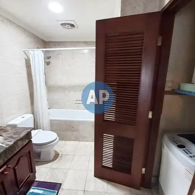 Kamar mandi unit sewa Pavilion Apartemen 1BR 58 m2