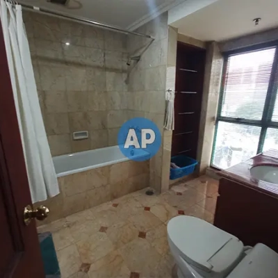 apartemen pavilion jakarta disewakan kamar mandi bersih modern