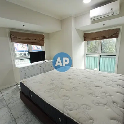 Kamar tidur master apartemen Pavilion Sudirman disewa tower 2