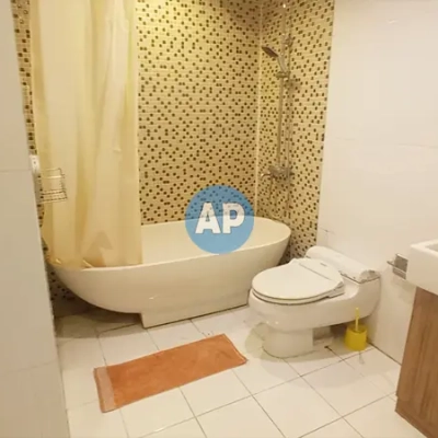 Kamar mandi unit Pavilion sewa 1BR renovasi dan bersih