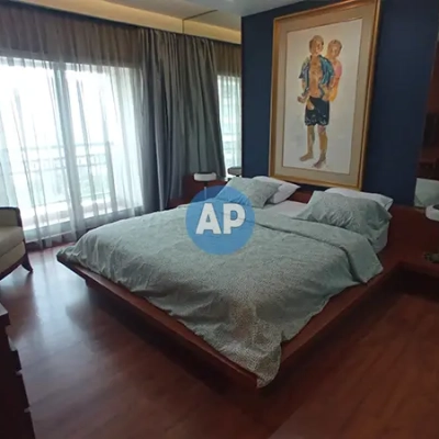 Master bedroom apartemen Pavilion dekat MRT Setiabudi 2 kamar tidur dijual renovasi