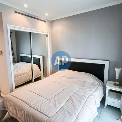 Kamar tidur kedua Apartemen Pavilion dekat MRT
