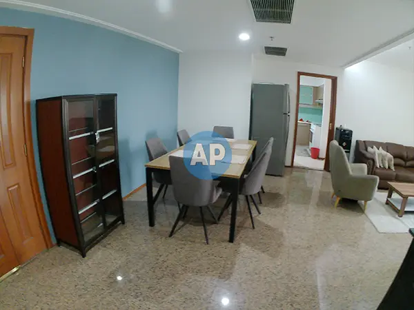 Dining room unit sewa apartemen Pavilion Tower 3