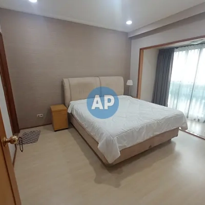 Kamar tidur utama sewa apartemen Pavilion 1BR fully furnish