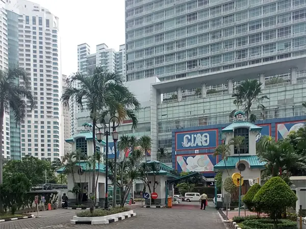 Citywalk Sudirman depan Pavilion Jakarta area entrance utama