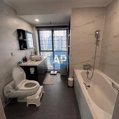 kamar mandi apartemen pavilion jual 3br sudah renovasi