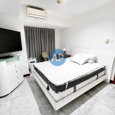 Kamar tidur utama apt pavilion sudirman furnish