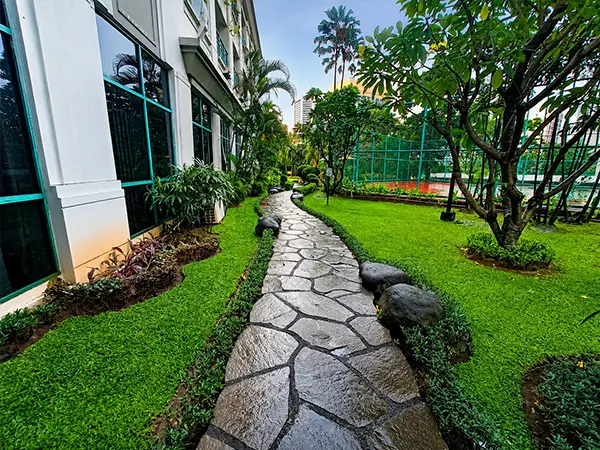 jogging track pavilion apartment suasana nyaman dalam menjaga kebugaran tubuh