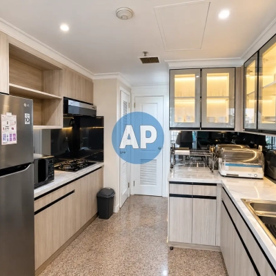 Dapur apartemen Pavilion renovasi dekat MRT